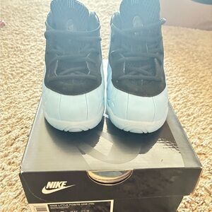 Nike Kids Sneakers - Black and Light Blue